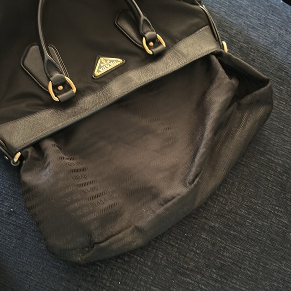 💯Authentic Prada Tote - Picture 12 of 17